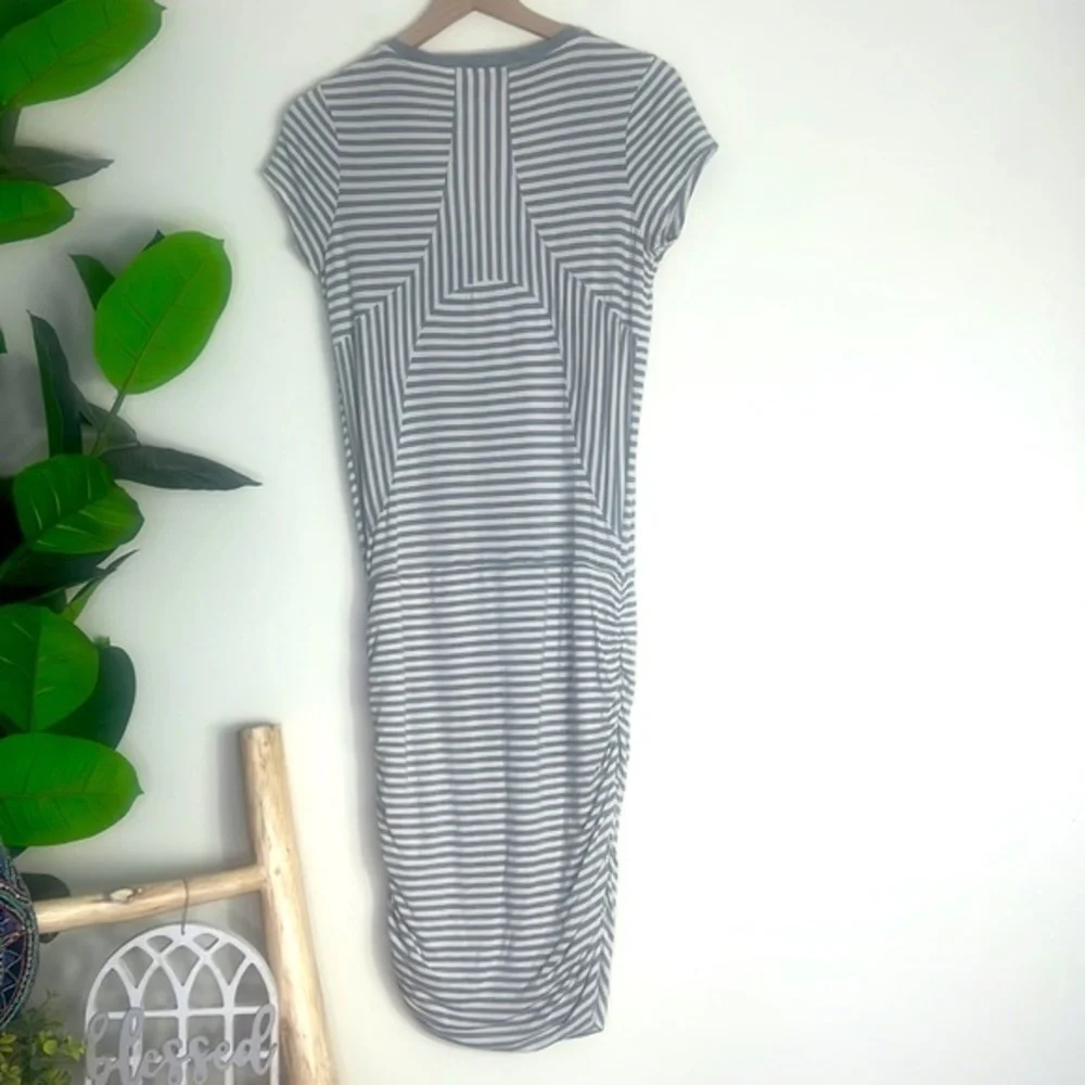 Athleta Topanga Dress Short Sleeve Grey and White Stiped Ruched Detail Dress - Picture 5 of 8